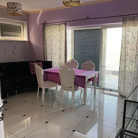 Sabinovska Apartment *